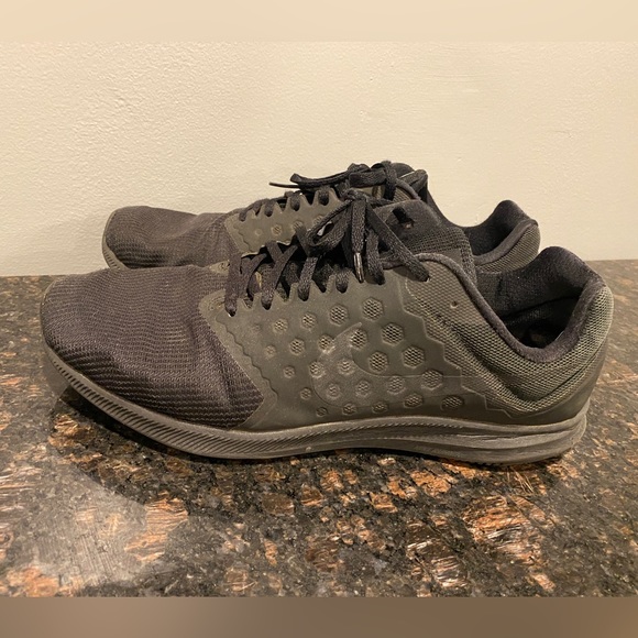 Nike Downshifter shoes - Picture 2 of 4